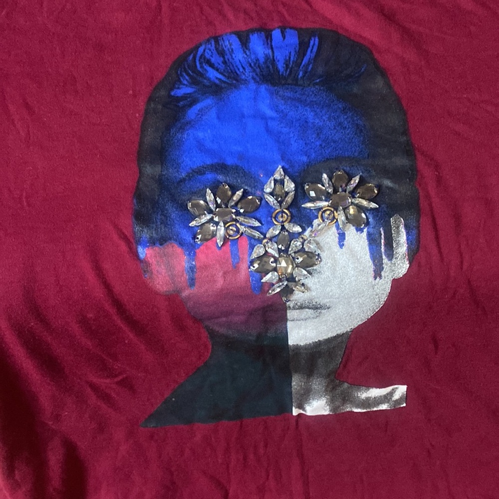 Guess purple Tshirt L - Picture 2 of 3